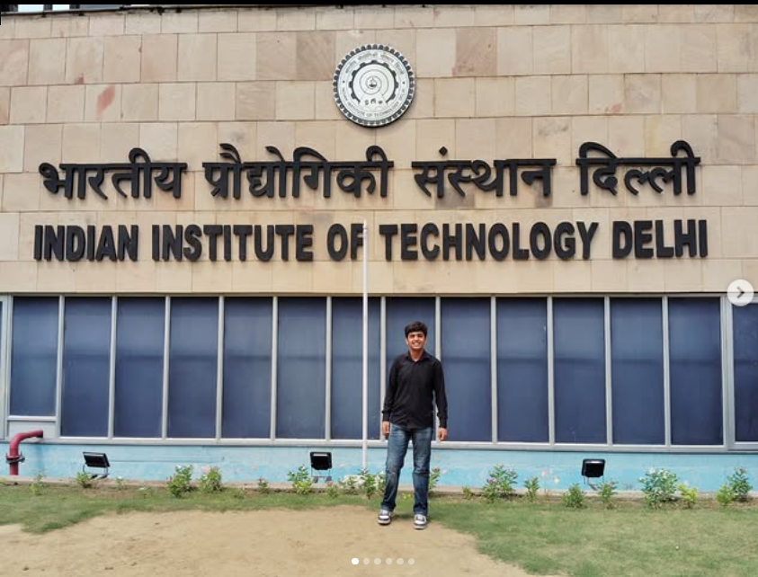 Sarash Mishra at Indian Institute of Technology IIT Delhi campus main building - eDC Campus Ambassador